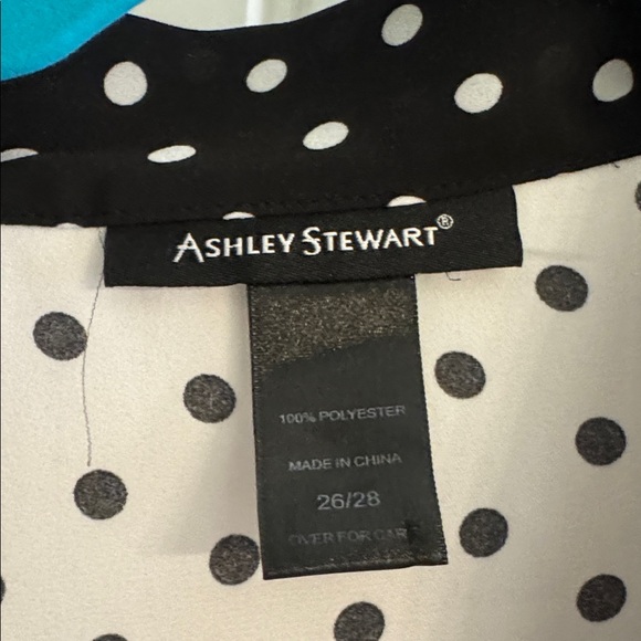 🖤 Ashley Stewart 26/28 - Picture 2 of 4